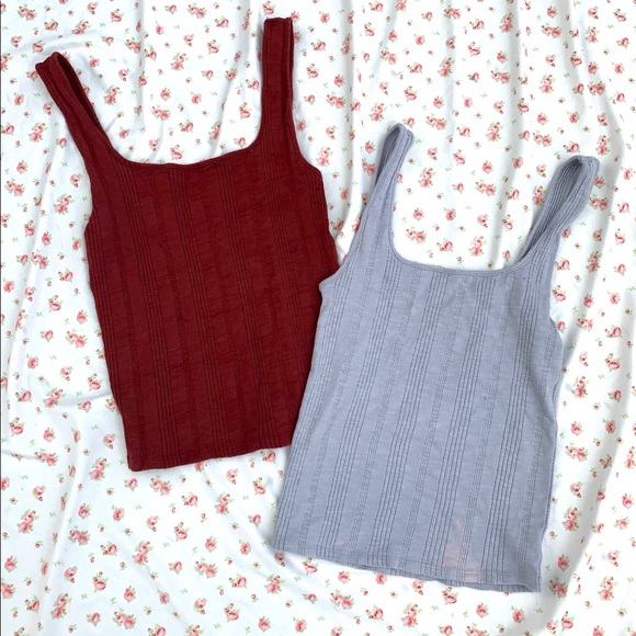 Set of American Eagle tank tops - Picture 1 of 3
